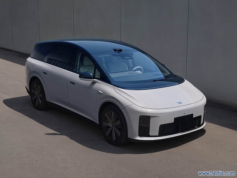新款理思i8陈诉图：半保密式门把手+250kW后驱，单电机版